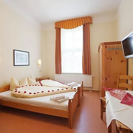 Zum Herrenhaus 3* Behringen (Thuringia)