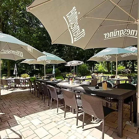 Zum Herrenhaus 酒店 3*